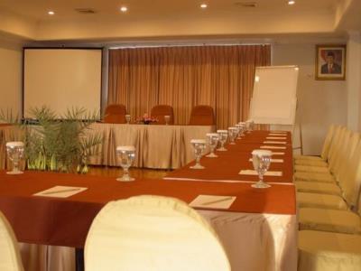 Weta International Hotel Surabaya Exterior foto