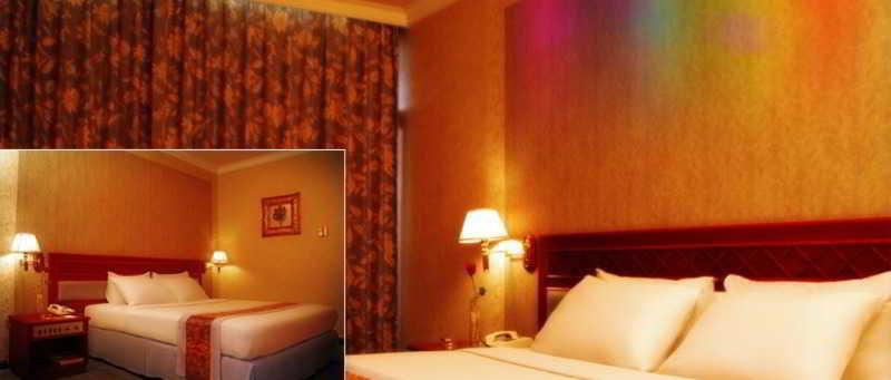 Weta International Hotel Surabaya Exterior foto